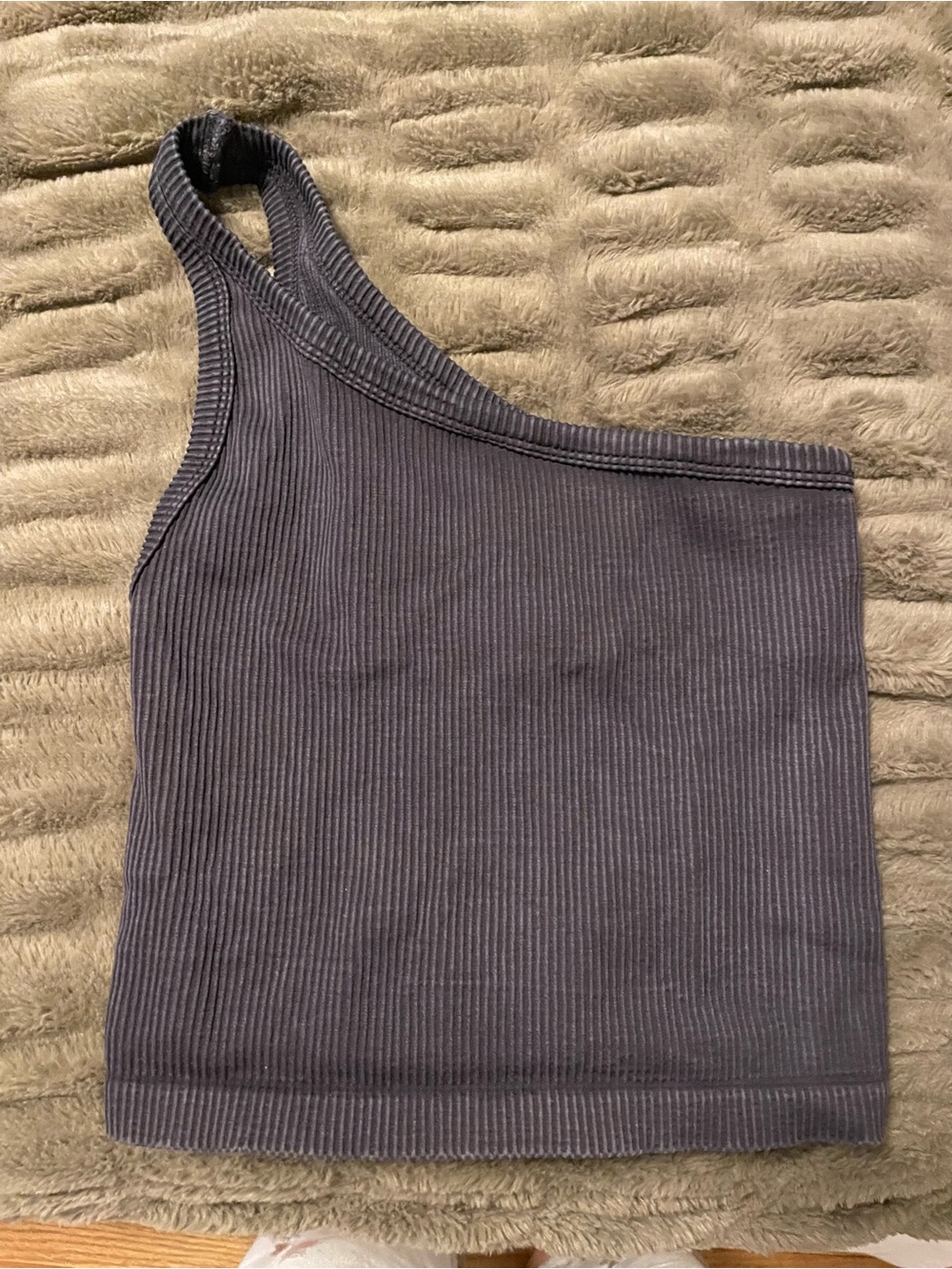 Nikibiki One-Shoulder Ribbed Crop Top in Charcoal
